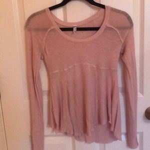 Cute light pink free people top!